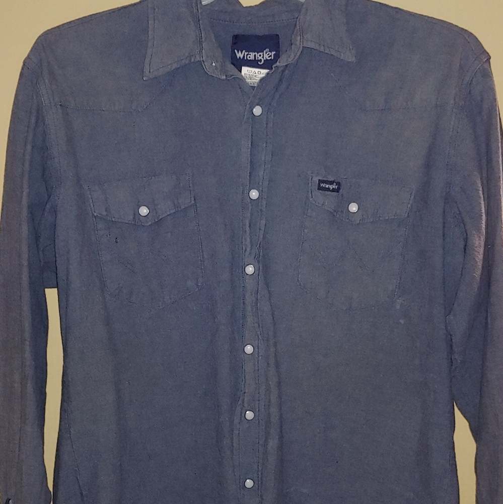 XL Wrangler long sleeve shirt